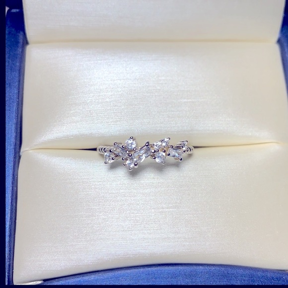 NWT Charmed aroma dainty sterling silver ring, 925, cubic zirconia, size 6 - Picture 6 of 7